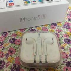 年末大売出し！iPhone5sイヤホン新品のサムネイル
