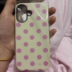iPhone16用ソフトケース 水玉模様 - メルカリ