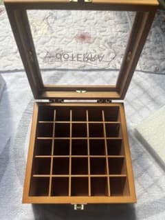 dōTERRA 木製コレクションボックス 25本収納 - メルカリ