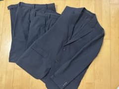 UNIQLO 感動スーツジャケット1着　 パンツ2着　ネイビー XLのサムネイル