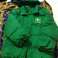 値下げします^ ^adidas ダウン 緑のサムネイル