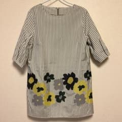 【IM MAgo】インマーゴ　花柄刺繍入りチュニックのサムネイル