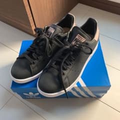 だぁ様　adidas   スタンスミス ブラック×ピンクのサムネイル