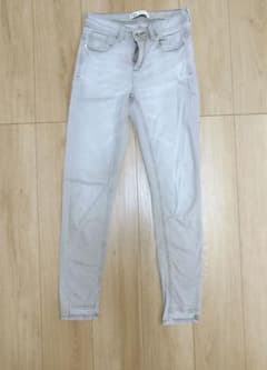 ZARA スキニーデニム EUR36のサムネイル
