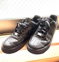 ⭐︎美品⭐︎NIKE(ナイキ) スニーカー 24.5 エアフォース1 黒のサムネイル