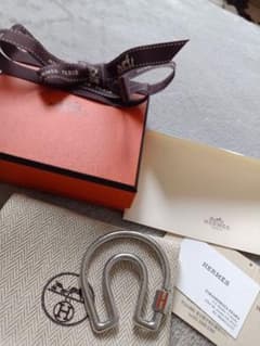 HERMES フェール・ア・シュヴァル オレンジ 馬蹄キーホルダー