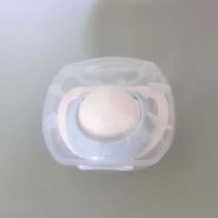 NUK おしゃぶり 白　水色　ブルー　ケース付きのサムネイル