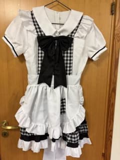 チェック柄メイド服のサムネイル
