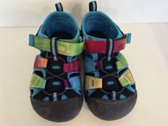 1回使用　KEEN キッズ サンダル マルチカラー 14cmのサムネイル