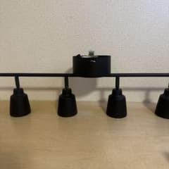 IKEAブラック スポットライト 4灯式のサムネイル