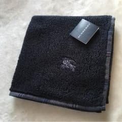 ✨新品未使用タグ付  BURBERRY ハンドタオルのサムネイル