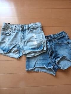 GapKids SOMETHING デニムショートパンツ 2点セットのサムネイル