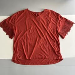 赤 レース付き Vネック Tシャツ LLのサムネイル