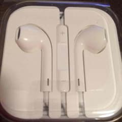 新品 iPhoneイヤホンのサムネイル