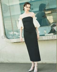 LILY BROWN（リリーブラウン）ボリュームチュールスリーブドレスのサムネイル