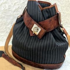 希少・ヴィンテージ】FENDI フェンディ ペカン柄 巾着 ショルダー 
