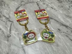ちいかわ ハチワレ りんご キーホルダー 2種セットのサムネイル