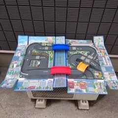 トミカ お出かけ立体マップ レトロ トミカプレミアム  TAKARA TOMYのサムネイル