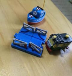トーマス ガチャガチャ トーマス びっくりへんげSP お値下げしました！のサムネイル