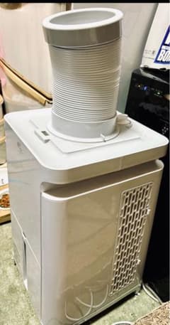 ★スポット(湿度の伴う氷冷風機ではなく純正クーラー です！)本体 ホワイト★ ☆スポット(湿度の伴う氷冷風機ではなく純正クーラー です！)本体