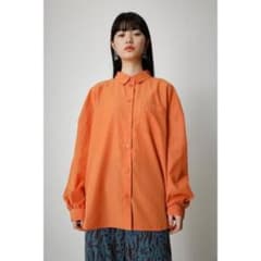 オレンジ色のシアーシャツ　アズールバイマウジー　Mサイズのサムネイル