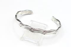 Excellent condition Navajo Tahe twist bangle, Indian jewelry.