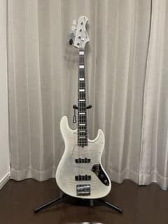 4弦エレキベースBacchus WOODLINE417 ホワイトのサムネイル