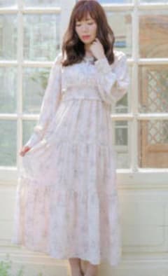 専用です　アリーム　プリンセスレトロフラワーワンピースのサムネイル