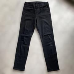UNIQLO JEANS ブラック スキニーデニムパンツのサムネイル