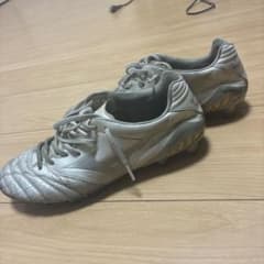 MIZUNO Soccer Cleats, Silver