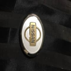 日産リアエンブレム ゴールドのサムネイル