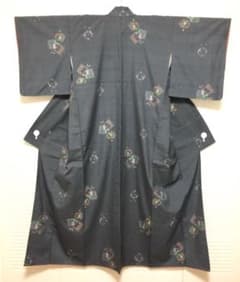新品未使用‼　色紙に花模様　越後絵絣　真綿紬　着物のサムネイル