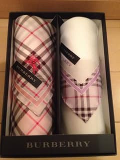 新品 BURBERRYのサムネイル