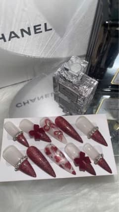 ネイルチップ　ワンホン　リボン　フレンチ　クリスマス　装着グミ付き　ネイルのサムネイル