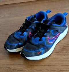 NIKE ランニングシューズ スニーカーのサムネイル