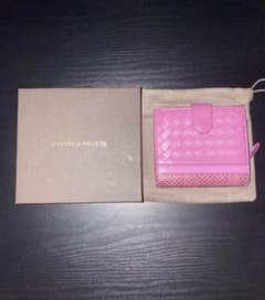 ボッテガ・ヴェネタ 二つ折り財布 パープルピンクのサムネイル