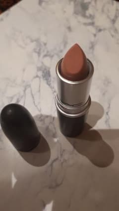 MAC　 リップスティック 　口紅　ヒュー　廃盤色のサムネイル