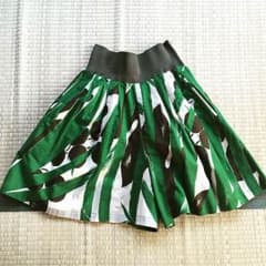 TAKEZO ボタニカル柄 キュロットのサムネイル