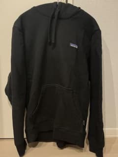 【数回利用】patagonia パーカー　黒のサムネイル