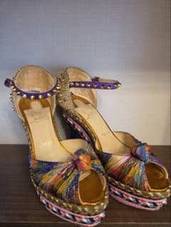 Christian Louboutin マルチカラースタッズヒールのサムネイル