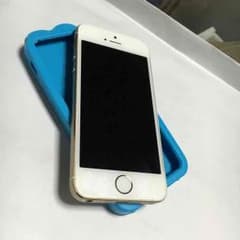 iPhone5s 本体☆ お取り置き中。のサムネイル