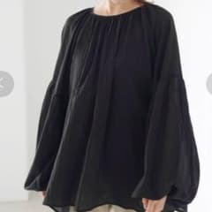 LAUIR ブラウス ブラックのサムネイル