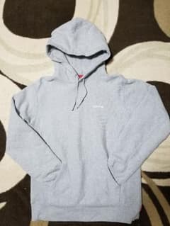 Supremeパーカーのサムネイル