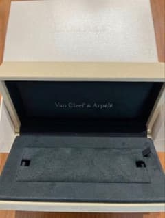 ヴァンクリーフ＆アーペル 空箱 ジュエリーケース ブレスレット用