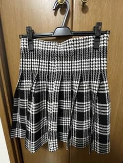 黒白チェック　ミニスカートのサムネイル