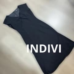 INDIVIブラックワンピース　黒のサムネイル