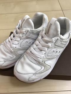 サッカニー GRID 9000 WHITEのサムネイル