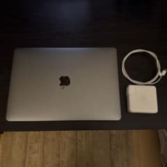 W*e様 MacBookPro(2020) i5 13inchのサムネイル
