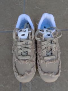 ＭＩＵ ＭＩＵ New Balance 574 ベージュ スニーカーのサムネイル