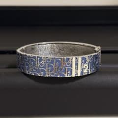 美品 Christian Dior トロッター柄 ヴィンテージ バングル - メルカリ